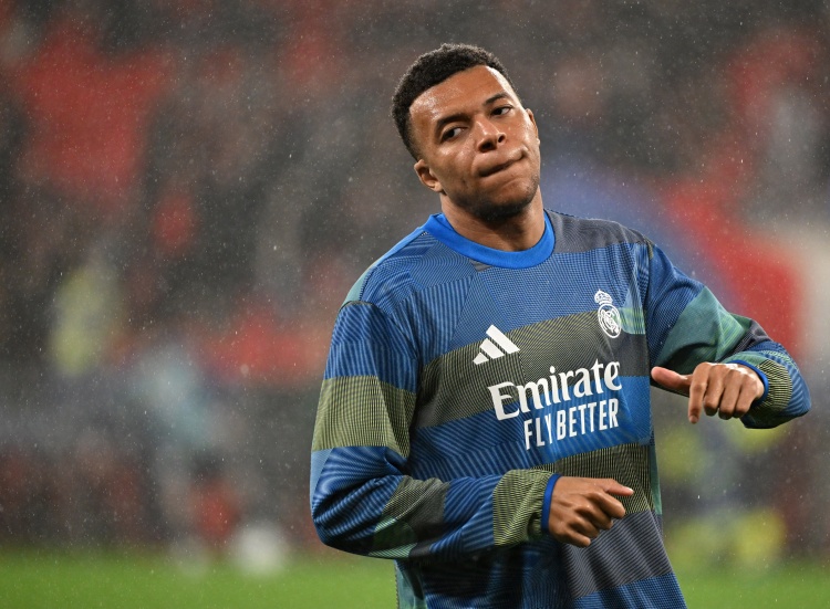 篮球-9天后将战曼城！皇马官方：姆巴佩左膝扭伤，目前将保守治疗