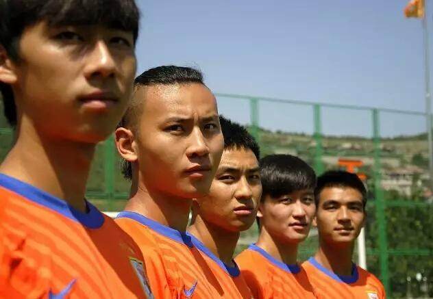 赛事直播-后蒿时代93众将挑起泰山大梁：全力准备迎击广州队