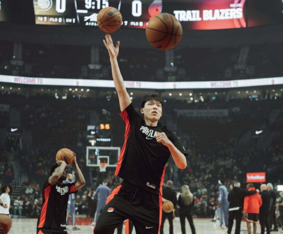 杨瀚森工作室:背靠背靠背,高强度赛程下依旧稳定发挥